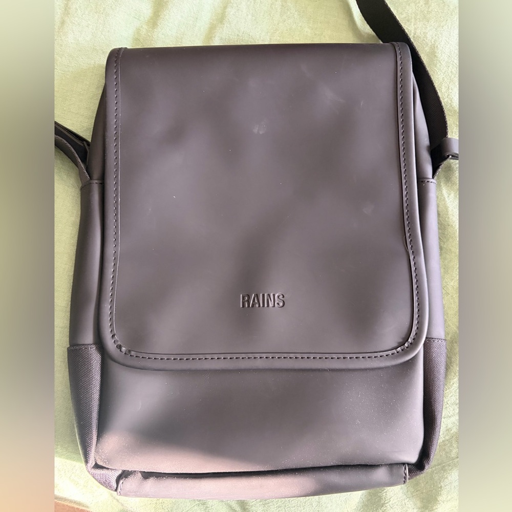 Rains Black Trail Reporter Bag